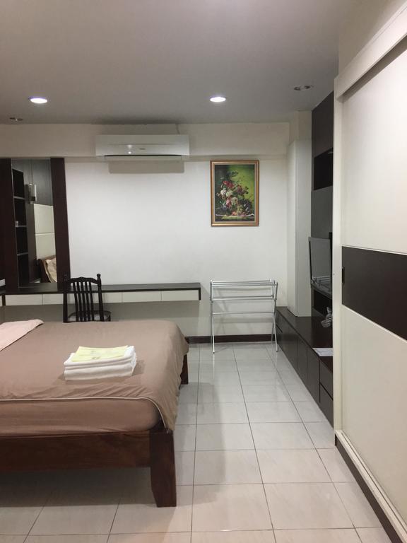 Eight Ville Bangkok Kültér fotó